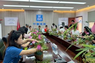 实至名归！河南足球俱乐部授予胡葆森终身荣誉顾问称号